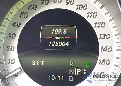 2015 Mercedes-Benz Glk 350 4Matic z USA, uszkodzony, nr VIN WDCGG8JB9FG360662